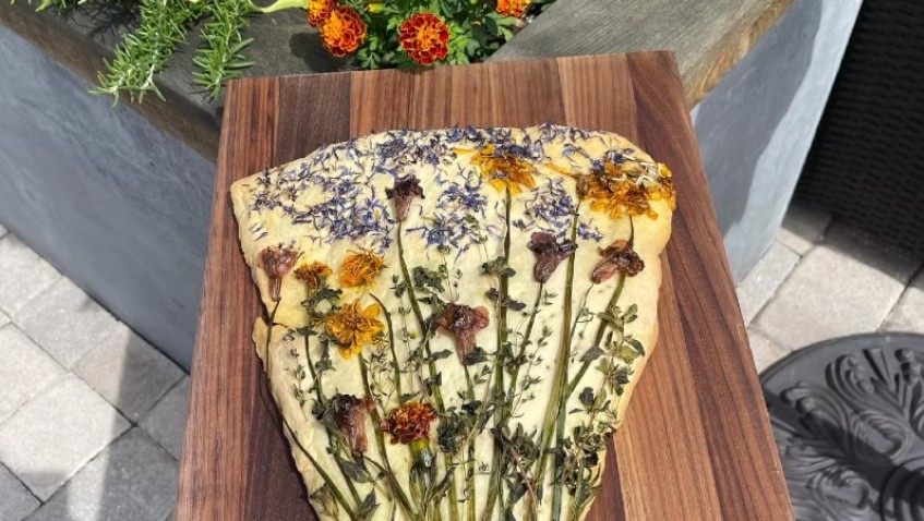 Bouquet Focaccia in my Garden