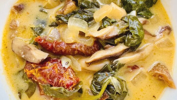 Creamy Sun-dried Tomato & Spinach Soup