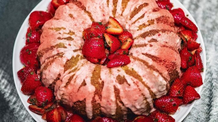 Elegant Strawberry Champagne Glaze Recipe