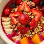 Quick and Easy Pitaya or Açaí Bowl