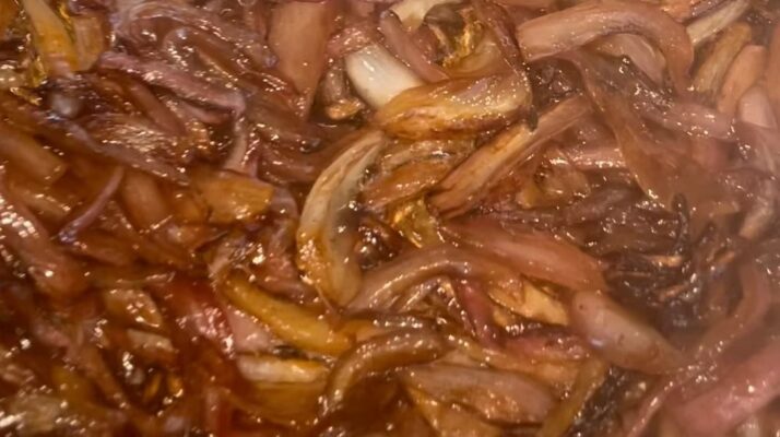 Sweet and Tangy Balsamic Glazed Red Onions Recipe